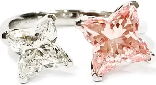 18K White Gold Flower Shape Lab Grown Diamond Ring